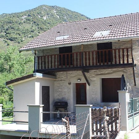 Maison De Charme Calme Entouree De Montagne Ussat エクステリア 写真